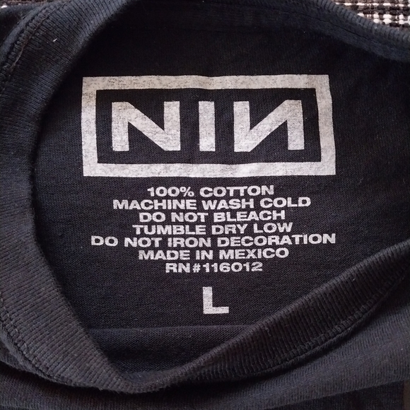 2018 Official NIN COLD AND BLACK AND INFINITE Tour Tees NWOT - L & XL - Picture 4 of 6